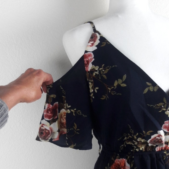 Voins Romper - Picture 3 of 7